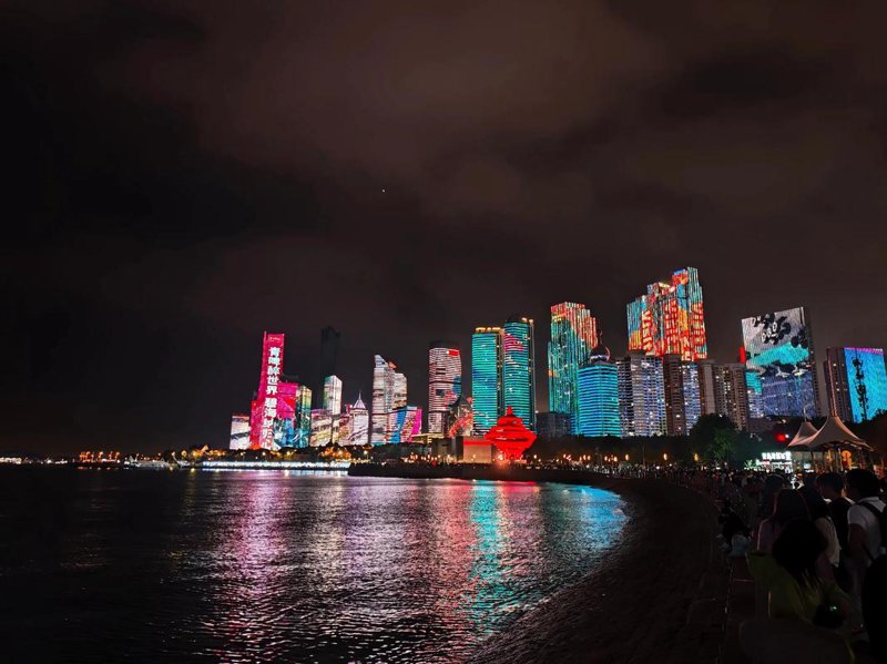 青岛灯光设计引领城市夜景新潮流